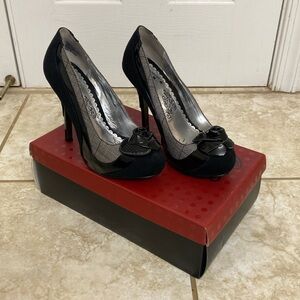 Naughty Monkey Women’s Pre-Owned Black Plaid Stiletto Heels Size 7.5